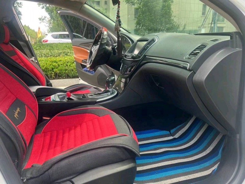 枣庄16年别克君威6