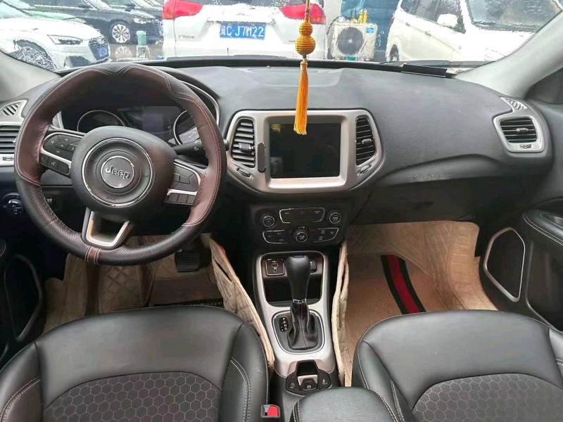 枣庄20年Jeep指南者7