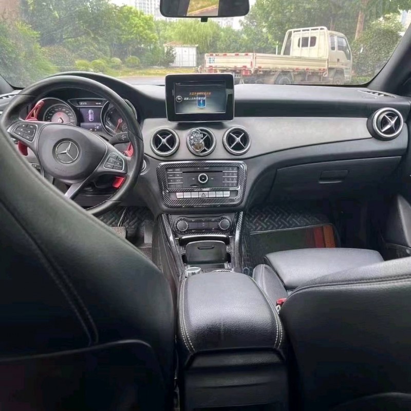 东营17年奔驰CLA9