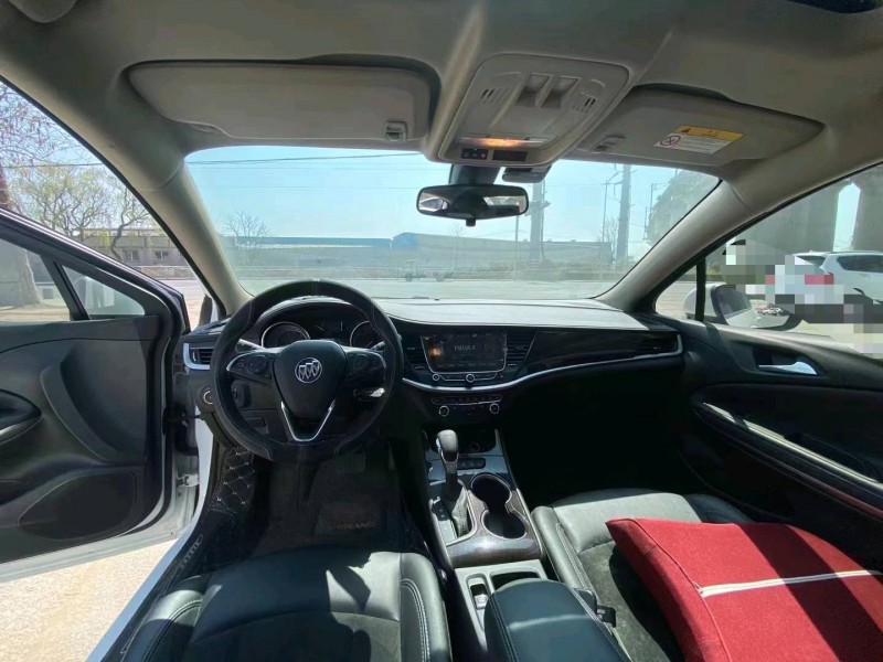 青岛19年别克威朗3