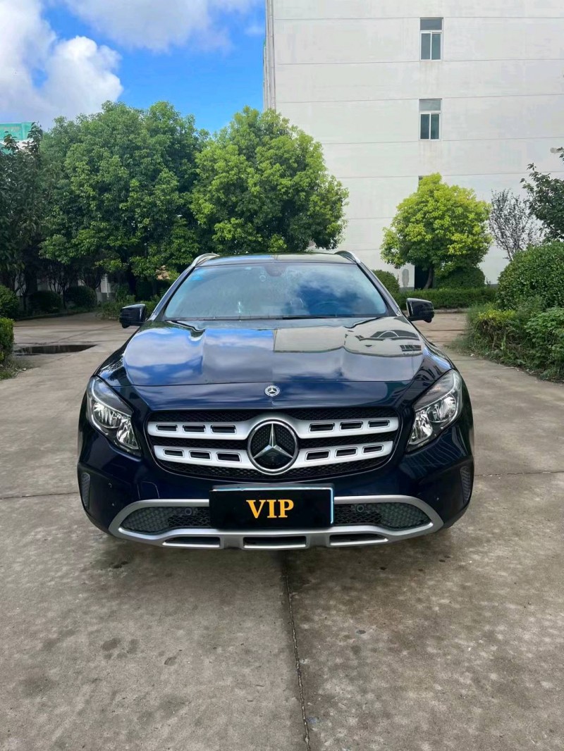 宿迁18年奔驰GLA1