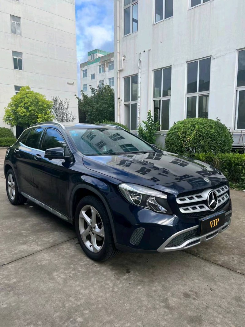 宿迁18年奔驰GLA3