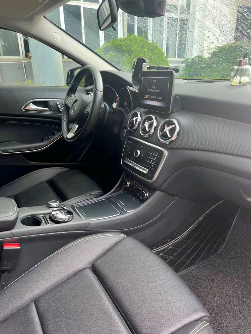 宿迁18年奔驰GLA5