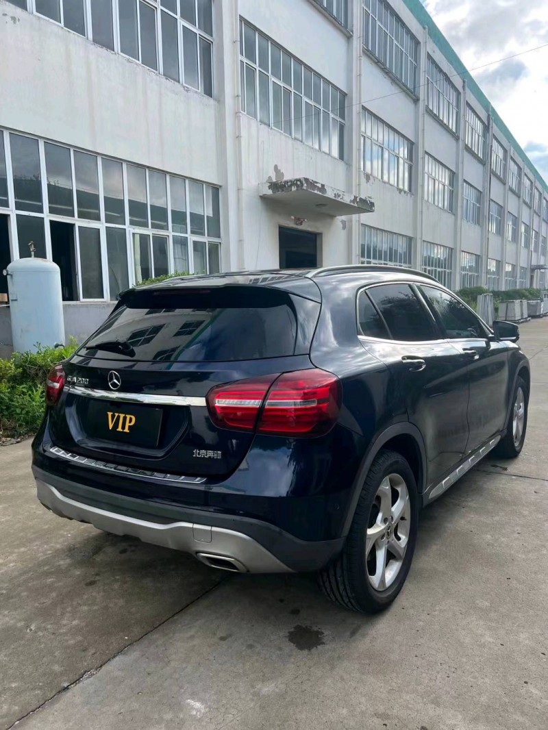 宿迁18年奔驰GLA7