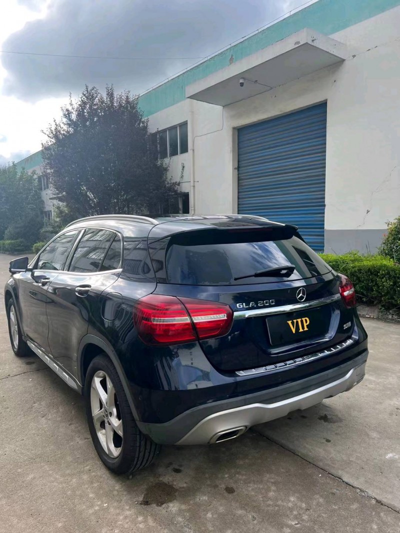 宿迁18年奔驰GLA8