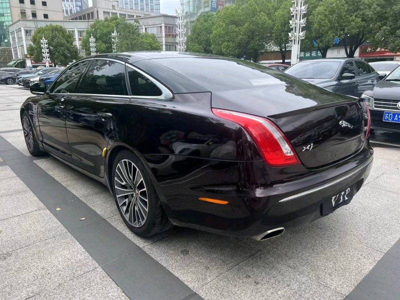常州12年捷豹XJL7