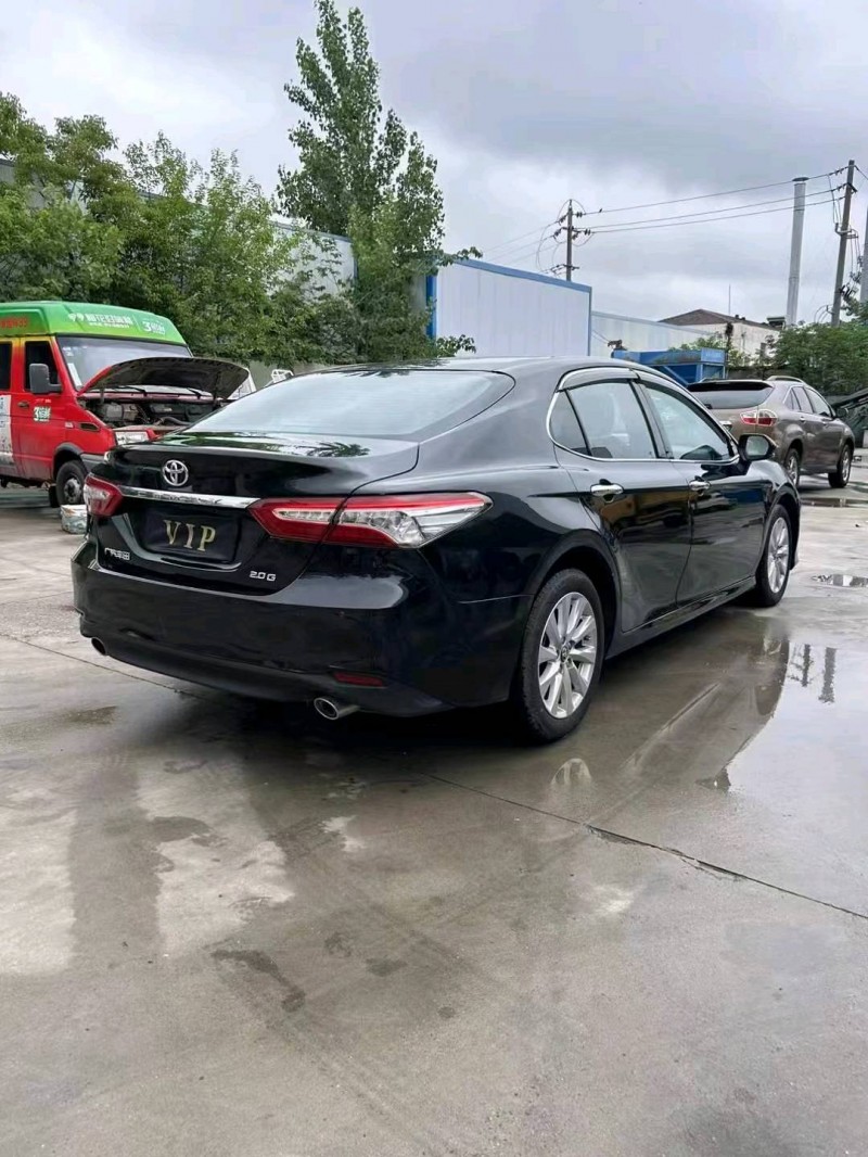 宜昌22年丰田凯美瑞5