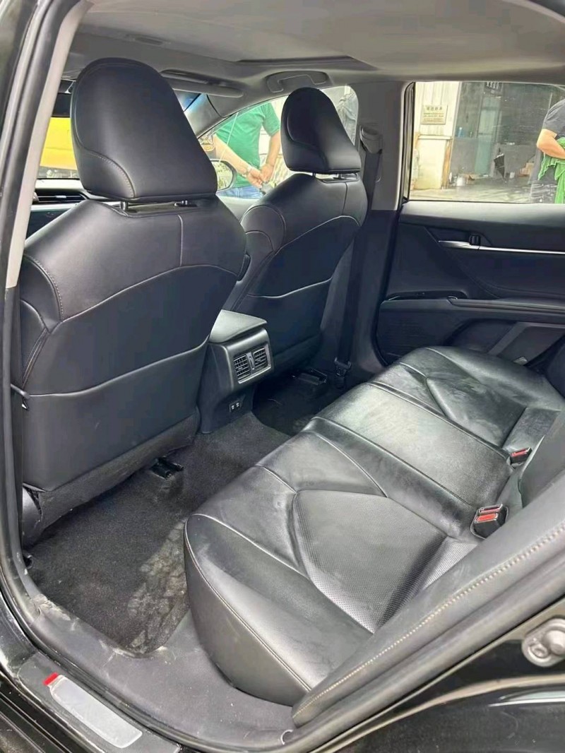 宜昌22年丰田凯美瑞9