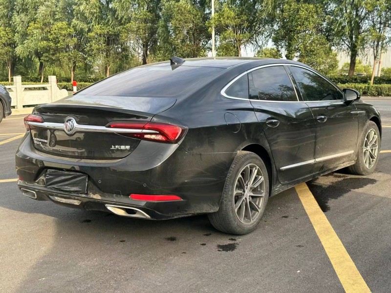 徐州20年别克君越4