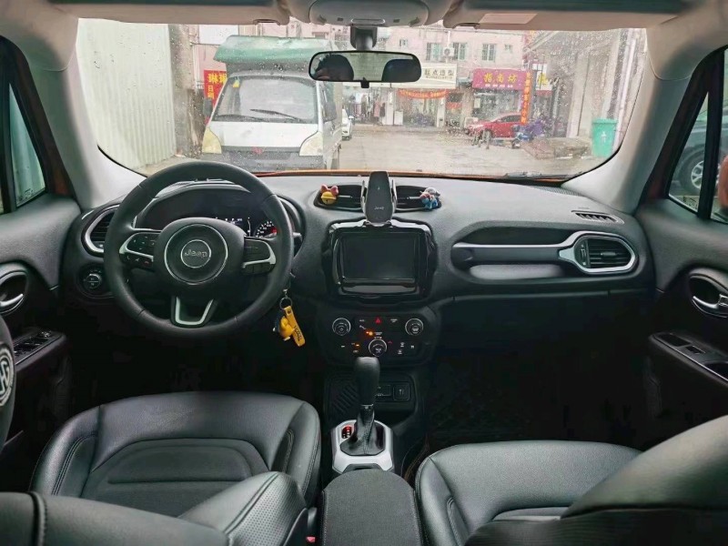 中山21年Jeep自由侠7