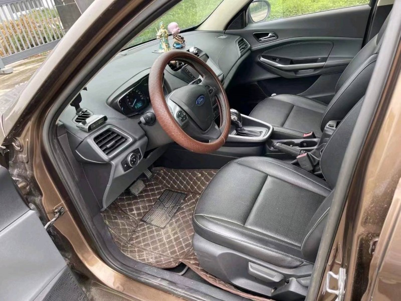 常州18年福特福睿斯7