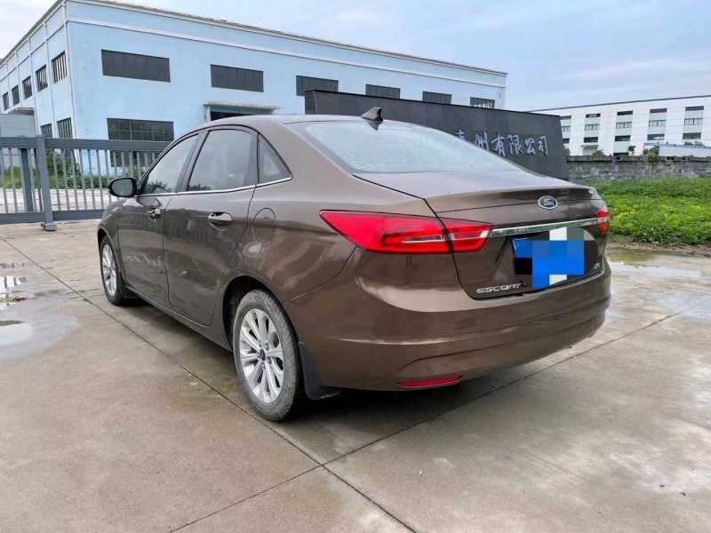 常州18年福特福睿斯8