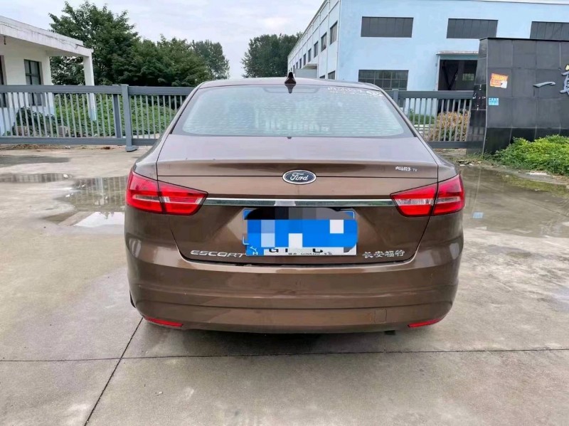 常州18年福特福睿斯9