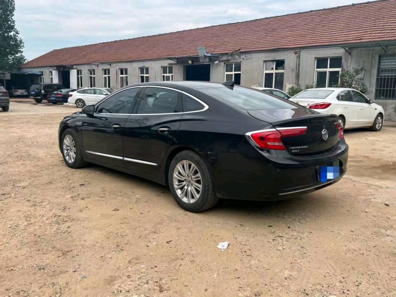 东营17年别克君越5