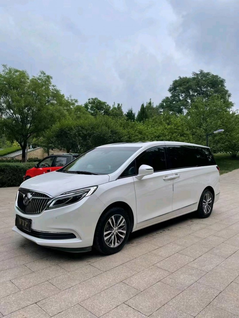 邢台18年别克GL82