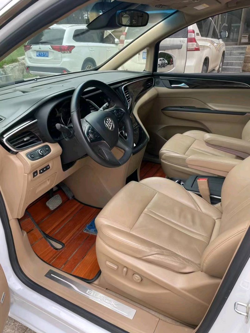 邢台18年别克GL84