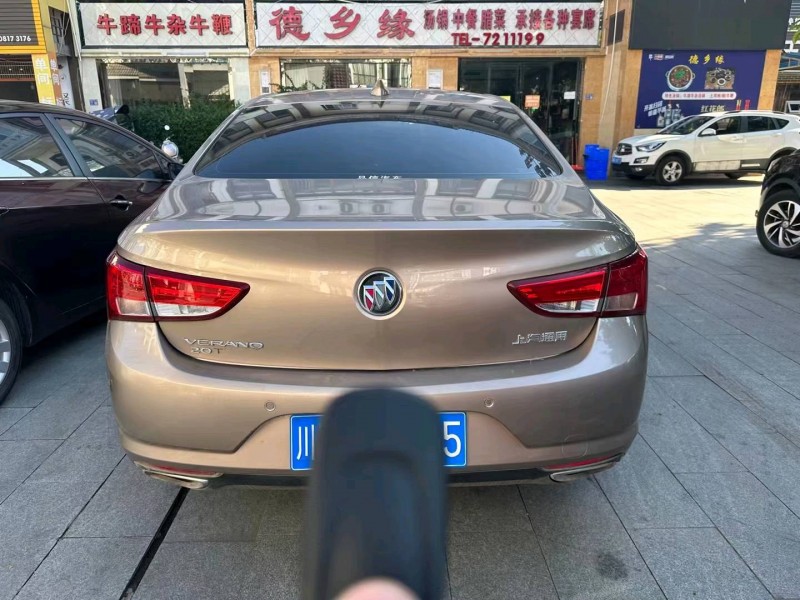 重庆18年别克威朗9