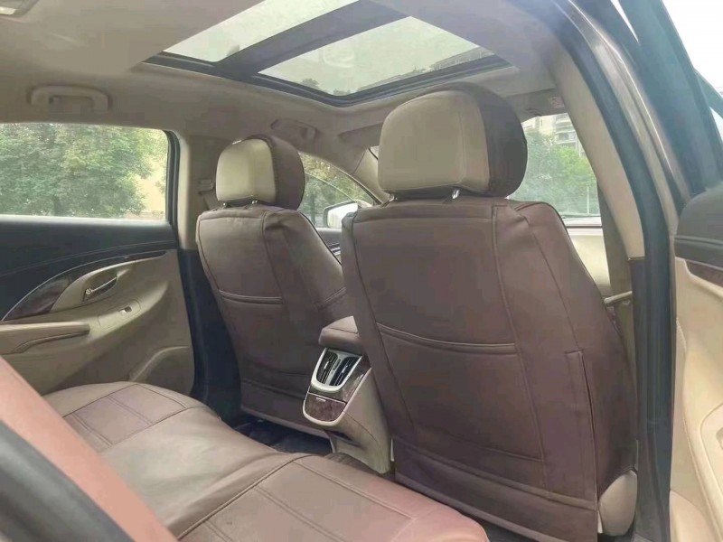 重庆14年别克君越6