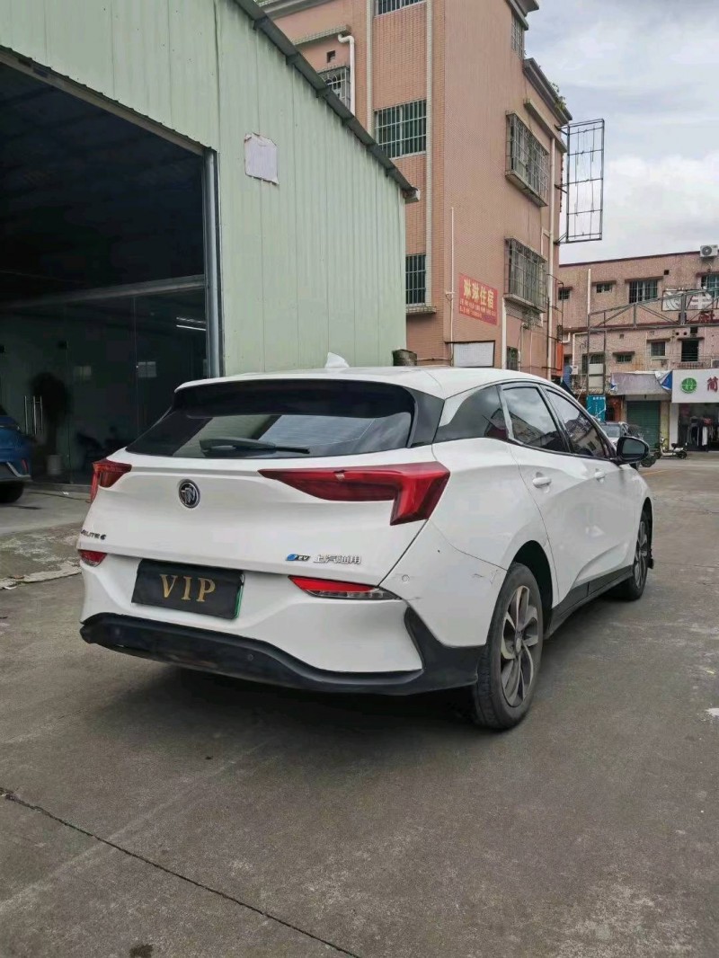 中山21年别克微蓝4