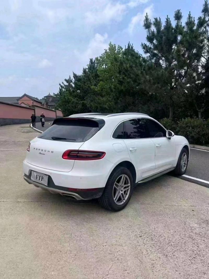 枣庄16年保时捷Macan5