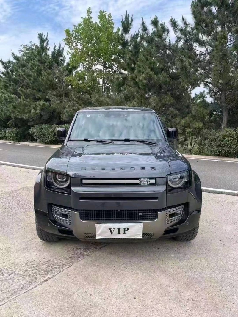 东营23年路虎卫士1