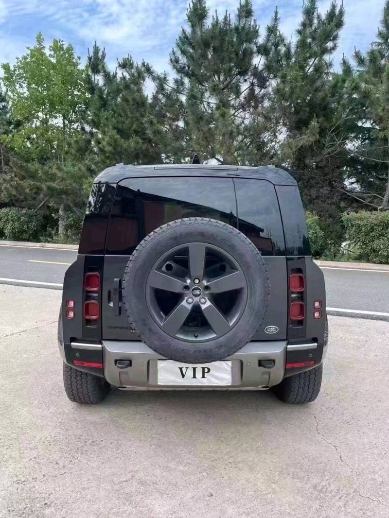 东营23年路虎卫士2