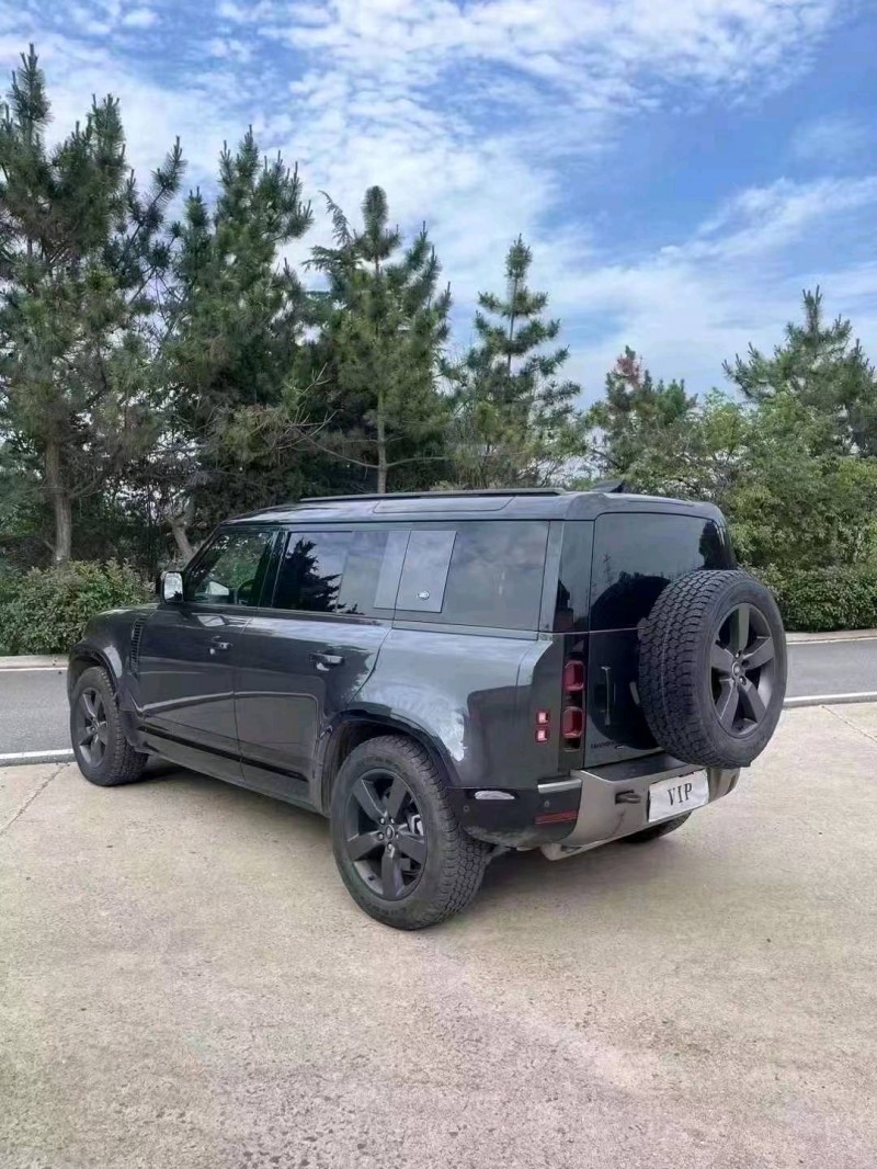 东营23年路虎卫士6