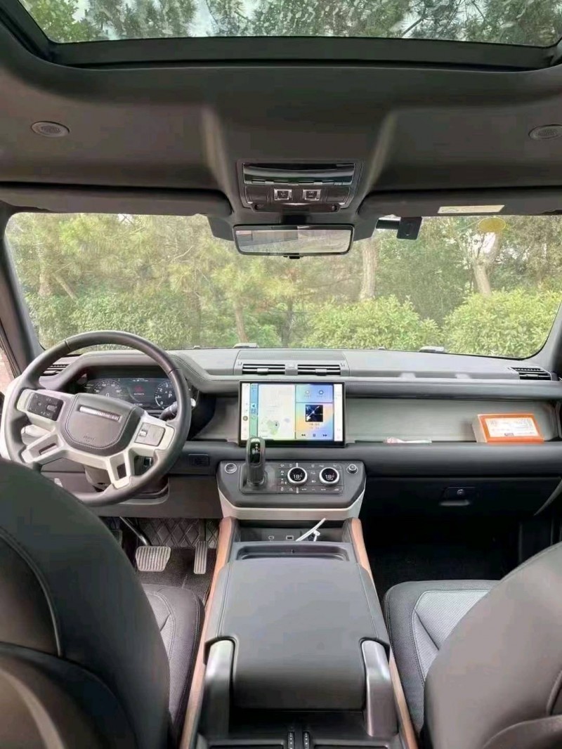 东营23年路虎卫士9