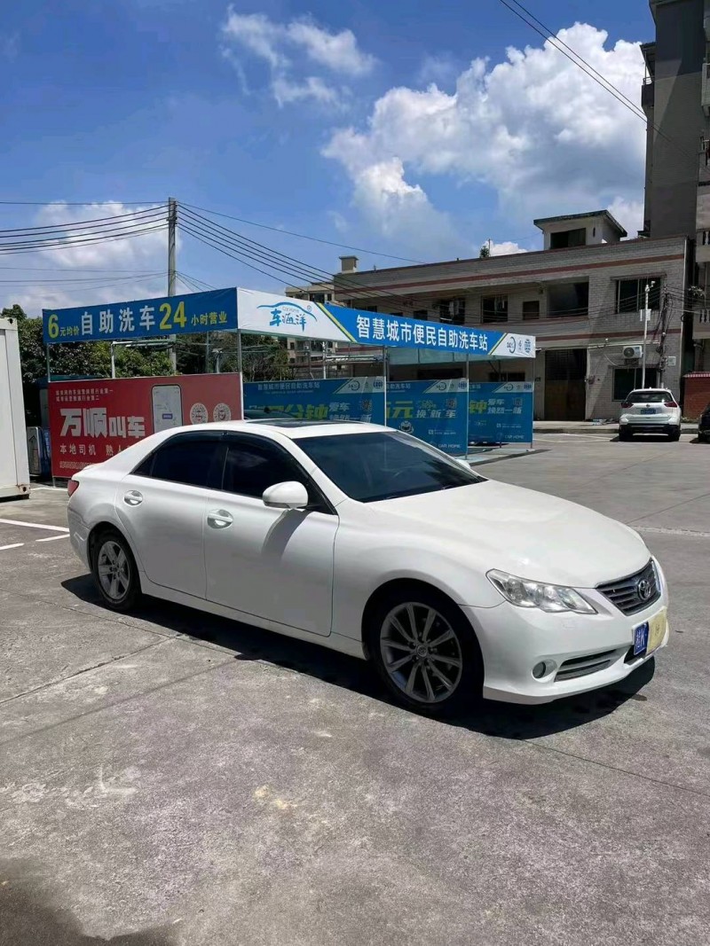广州11年丰田锐志2