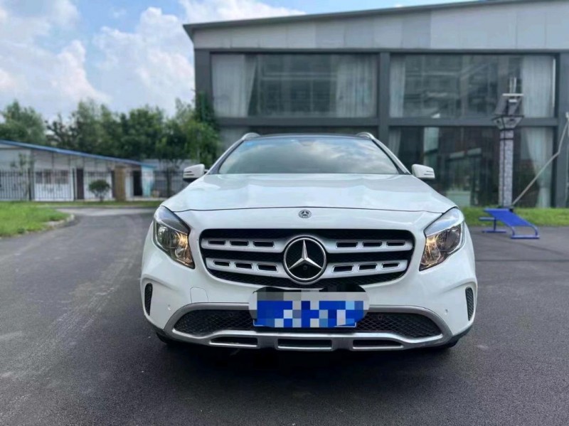 淄博17年奔驰GLA1