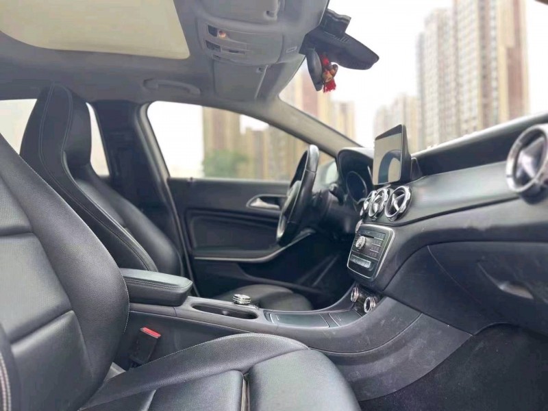 淄博17年奔驰GLA6