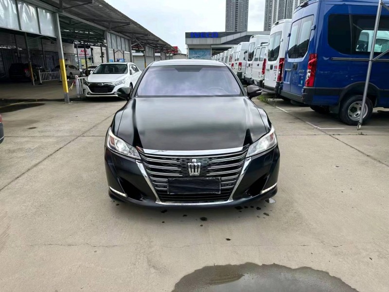 宜昌15年丰田皇冠1