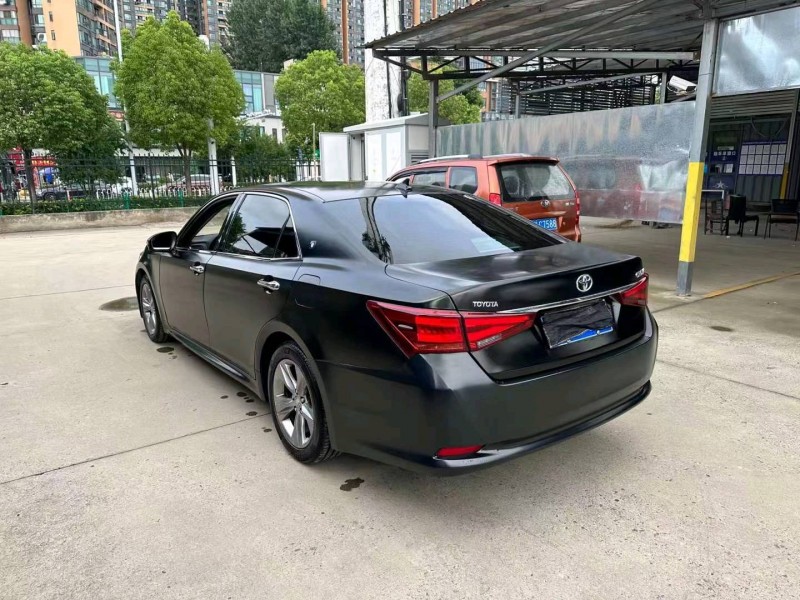 宜昌15年丰田皇冠5