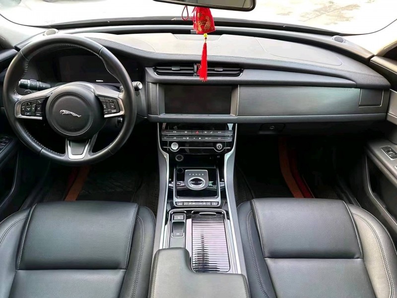 济宁20年捷豹XFL5