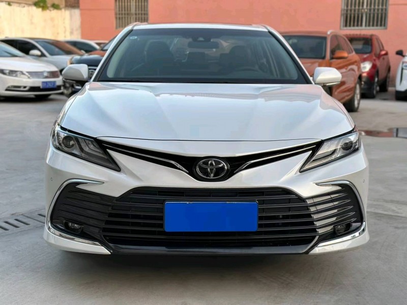 济宁21年丰田凯美瑞1