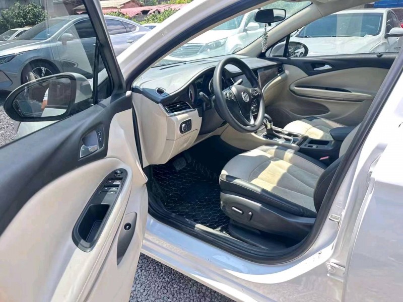 衡阳18年别克威朗3