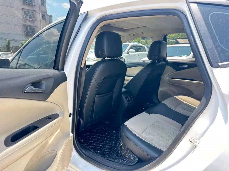 衡阳18年别克威朗4