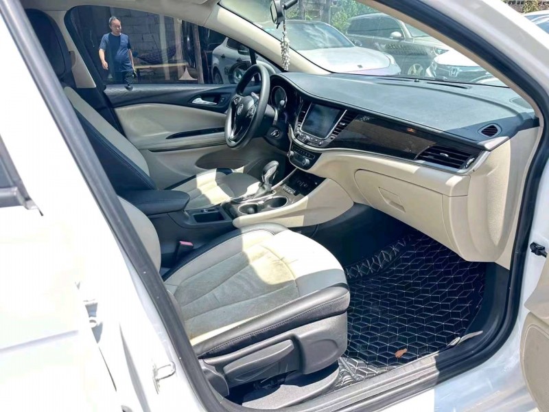 衡阳18年别克威朗9