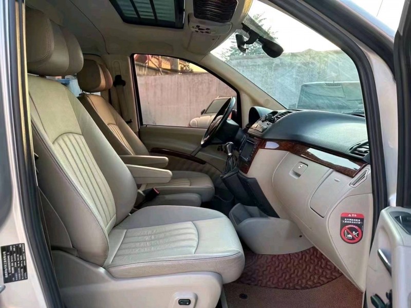 枣庄14年奔驰唯雅诺4