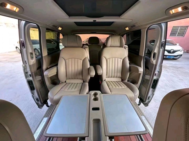 枣庄14年奔驰唯雅诺6