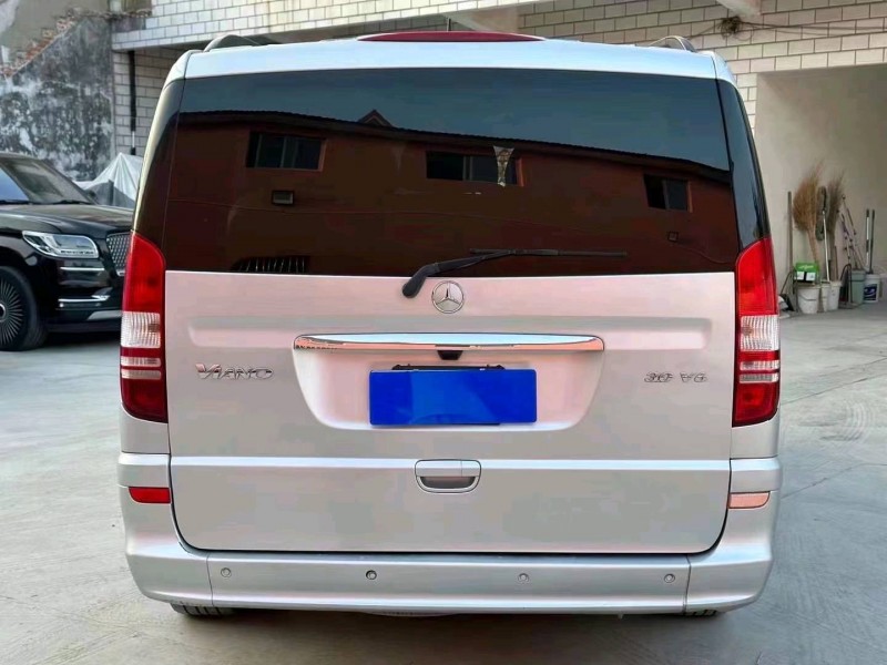 枣庄14年奔驰唯雅诺7