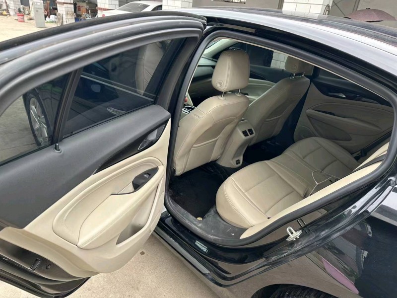 邢台21年别克君威3