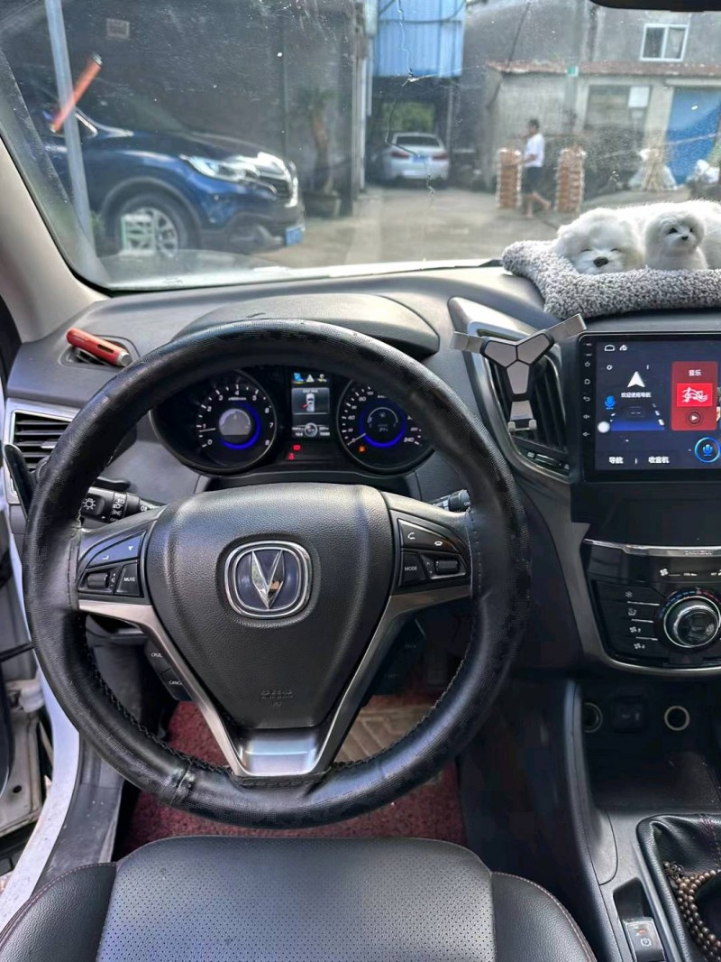 嘉興17年長安汽車CS753