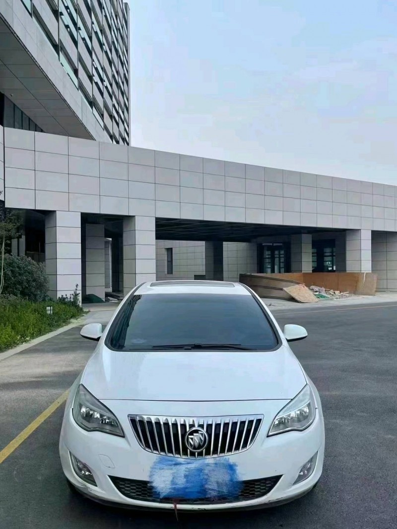 枣庄15年别克英朗1