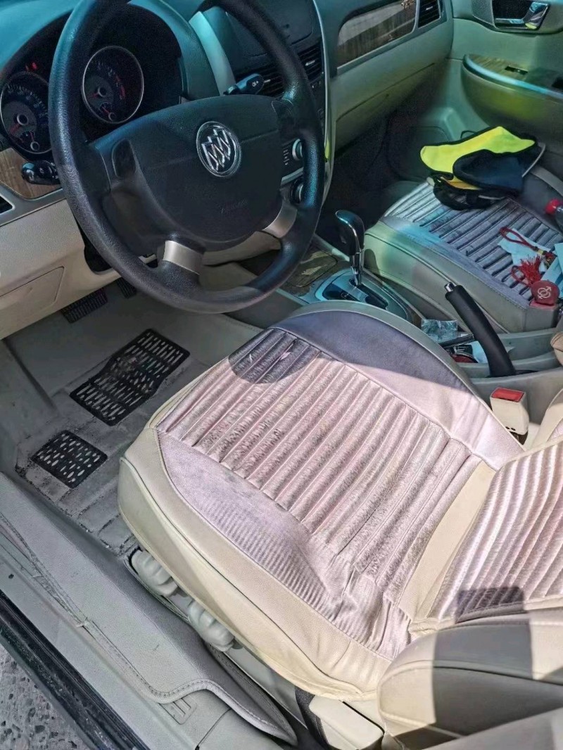 武汉16年别克凯越4