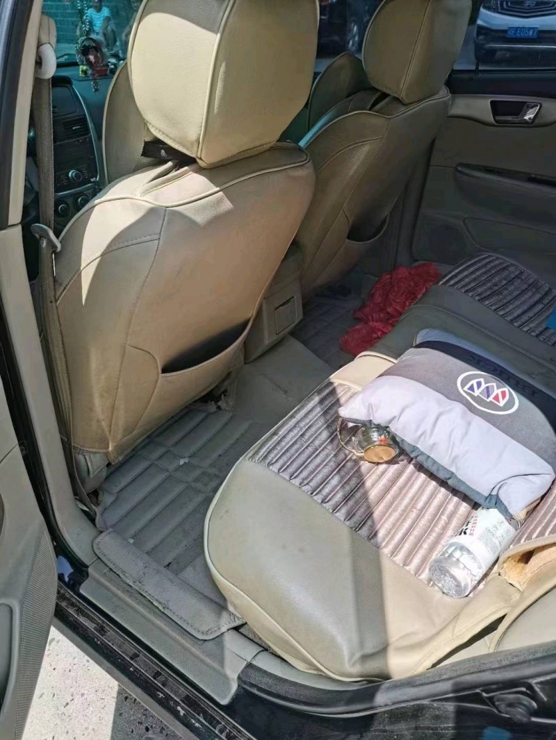 武汉16年别克凯越6