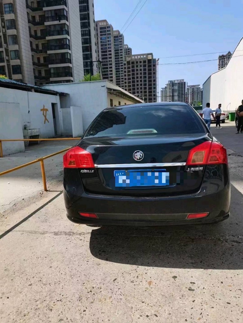 武汉16年别克凯越7