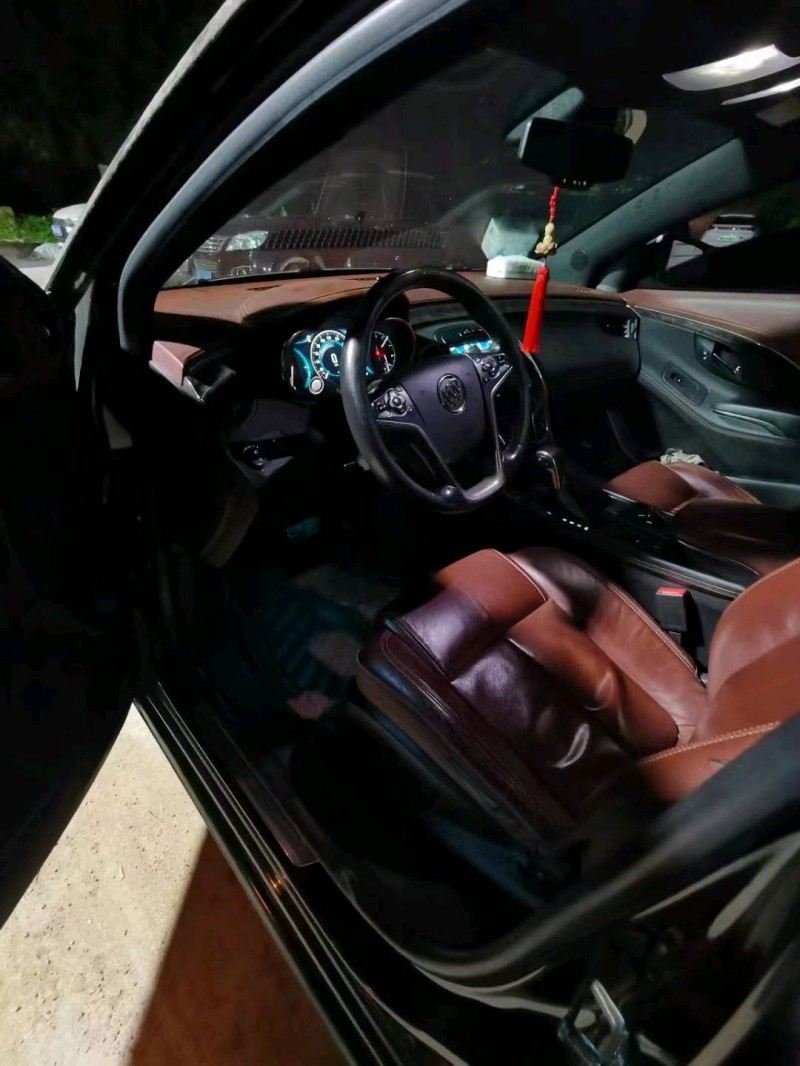 东营14年别克君越8