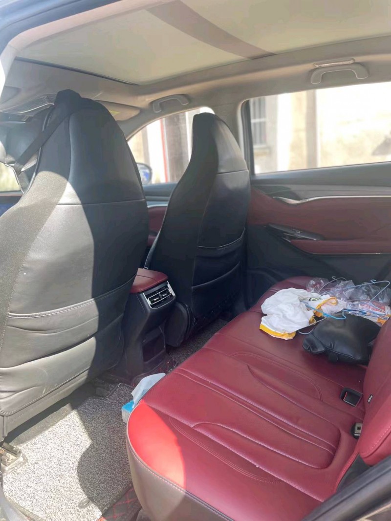 嘉興22年長安汽車CS757