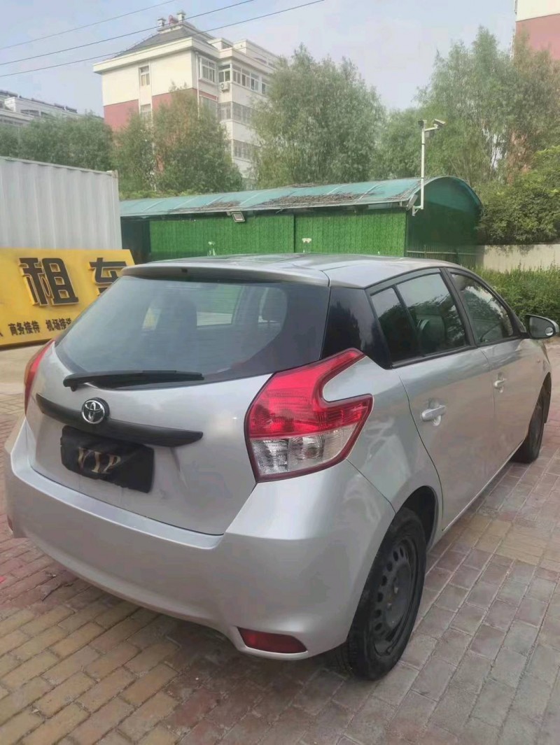 东营14年丰田YARiS L 致炫8